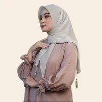 Jilbab Segiempat Tasel Kerudung Paris Tasel Hijab Segi Empat Premium Tasel Polos Kerudung Mewah Squa