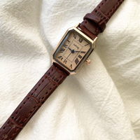 英式復古高級感方型石英錶小手錶