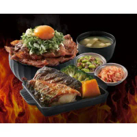【開丼】醬燒鯖魚鐵板x日出燒肉丼套餐(豚)_限南港車站自取-牛