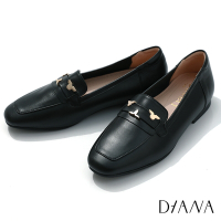 DIANA2 CM質感牛皮小花金屬釦飾低跟樂福鞋-漫步雲端焦糖美人-黑