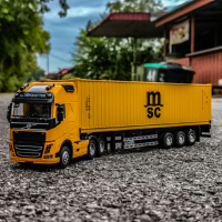 P001 Volvo FH4 & Kontena Plastik 1:50 with light and sound