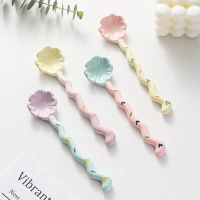 Ceramic Long Handle Spoon Household Dessert Spoon Cute Style Stirring Spoon Coffee Spoon Macaron Ice