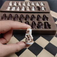 Imitation Ancient Chess Trumpet Resin Chess Pieces Leather Chessboard Qing Soldier Chess Character Modeling Parent-child Puzzle