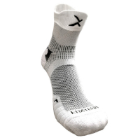 【EGXtech】P82I 中筒籃球襪(白黑色2雙入)