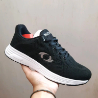 Astec grunge running black white