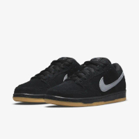 【NIKE 耐吉】滑板鞋 SB Dunk Low Pro 男女鞋 氣墊 避震 麂皮 厚鞋舌 膠底 情侶穿搭 黑 灰(BQ6817-010)