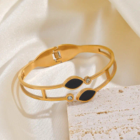 Gelang Tangan Titanium Oval Mata Tanam Elegan GL355