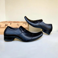 Sepatu Formal Kulit Pria Pantofel Sepatu Kantor Musim panas sepatu kantor pria lancip aladin