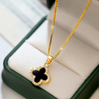 Kalung Clover Emas Elegan | Liontin Semanggi Hitam & Putih Stainless Steel – \Fortuna Luxe Pendant\"