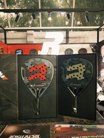 Racket Padel Royal Padel NEVERTOOLAVISH Collaboration Hi-Lander 555 Limited Raket - Black And Red Sk