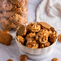 Biscoff Caramel Meringue Cookies Food Snack Biskut Biscoff Biscuit kuihraya raya bens