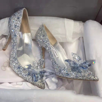 《美鞋公社》JC婚宴灰姑娘水晶鞋2022年春新娘尖頭高跟水鑽婚鞋女