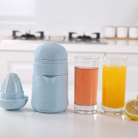 家用便攜式榨汁機小型水果榨汁杯渣汁分離炸果汁機手動檸檬榨汁器