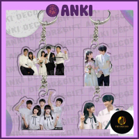 Móc khóa KHI ANH CHẠY VỀ PHÍA EM, móc khóa mica in hình idol, quà lưu niệm, móc khóa đu idol, quà tặ