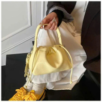 Túi Xách Nữ Đeo Chéo Chất Da Mềm Túi Rút Miệng Kèm Charm Cún Dễ Thương-HTM400