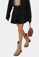 AIR SPACE Pleated Shorts