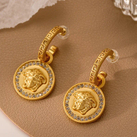 Bông tai chân dung Medusa zircon viền nhỏ retro châu Âu và Mỹ, thanh lịch, cao cấp, nhẹ nhàng, sang 