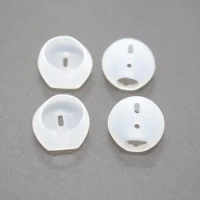 2 Pairs Anti-slip Soft Silicone Replacement Eartips Earbud Ear Tips Buds for Apple iPhone 7 / 7 Plus Earphones