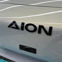 สำหรับ 2025 AION V Rfit Car Mark สีดำ AION ตัวอักษรหัวรถป้ายท้ายสติกเกอร์ตกแต่ง