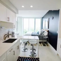 住宿 Coconut Grove 21st Floor Private Studio-Parking & WIFI included 椰林 邁阿密