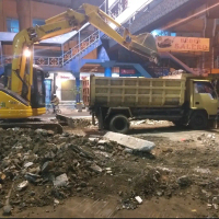 Puing Murni Urug Dump Truck Isi Indek 7m³