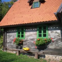 住宿 APARTMANI Etno kuća pod Okićem 薩莫博爾