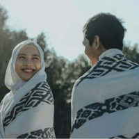Kain tenun ikat blanket putih lombok
