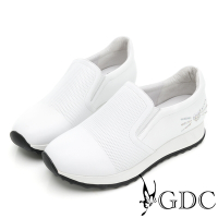 GDC-軟Q底真皮沖孔運動風簡約舒適休閒鞋-白色