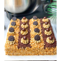 [Birthday Cake] [Free Cake Delivery] / Mocca Nougat Cake Premium Large 22x22 tall cake  / Buttercrea