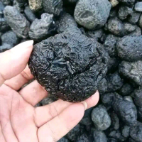 BATU METEORIT HITAM DISENTER TEMBUS UNTUK KOLEKSI DIJUAL PER 1 PCS
