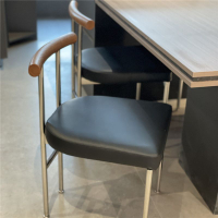 免運 可開發票 現代簡約餐椅不銹鋼餐廳椅子家用餐椅極簡民宿咖啡網紅實木靠背椅