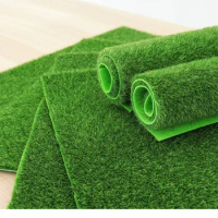 1 Pack Artificial Grass Square Mat 15/30CM Green Synthetic Placemats Turf Grass Patch for DIY Microlandscape Desktop Bonsai