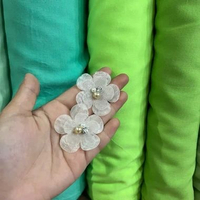 6 BIJI BUNGA ORGANZA 3D BERLIAN CANGKANG 4 CM CREAM