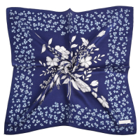 Nina Ricci 手繪風花朵混綿方型絲巾-深藍色