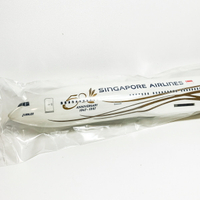 RISESOON 新加坡航空 777-200 SINGAPORE AIRLINES 50週年塗裝 飛機模型【Tonbook蜻蜓書店】