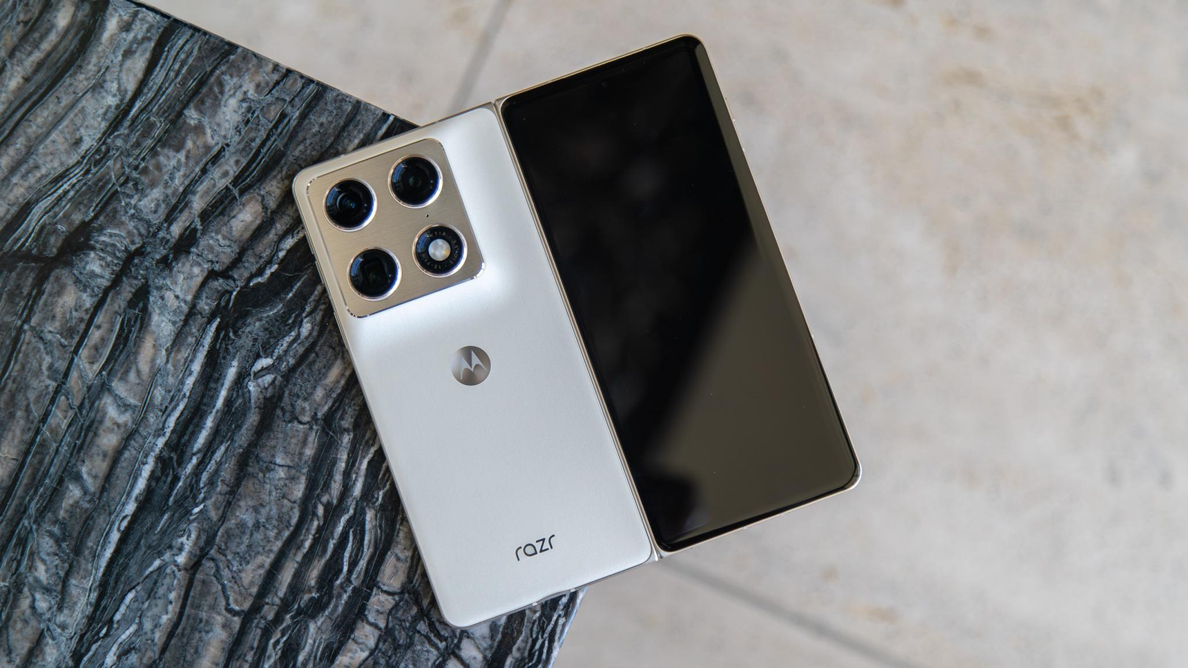 Motorola Razr 2026 シリーズ発表：4つのモデル展開、価格上昇、そして