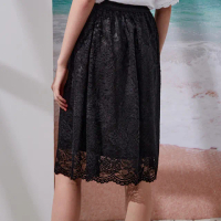 【IGD 英格麗】速達-網路獨賣款-優雅蕾絲文字織帶造型裙(黑色)