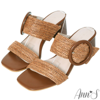 (季末換季出清)Ann’S日系渡假感-圓釦寬帶編織方頭粗跟涼拖鞋-棕