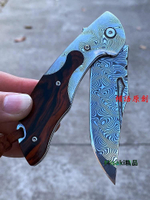 新品靈犬進口VG10大馬士革鋼折疊刀戶外露營求生小刀高硬度花紋鋼折刀-Misaki精品