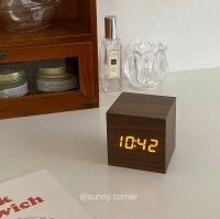 ins簡約木質聲控數字鐘鬧鐘學生桌面時鐘擺件led夜光電子鐘木頭鐘