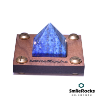 【SmileRocks 石麥】青金石金字塔 3.0x3.0x2.5cm(療癒水晶 附SmilePad 6x6 底板)
