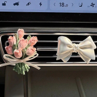 Niche tulip bunga outlet kereta hiasan liontin suasana wangi ringan hadiah kereta wangian meluaskan 