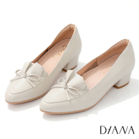 DIANA 3.7cm 質感牛皮抓皺鞋舌蝴蝶結設計低跟樂福鞋-漫步雲端焦糖美人-奶油白