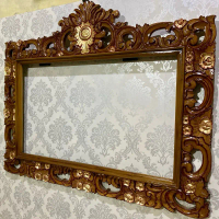 Pigura ukir kayu jati model mahkota bahan kayu jati finising natural roster gold. Ukuran 120x80