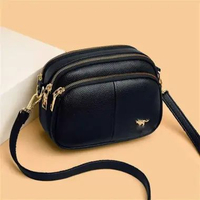 Tas Selempang Wanita Kalani Bahan Semikulit 4 Saku (Ruang) 3 Variasi Warna Hitam