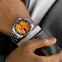 SEIKO 精工錶 5 Sports 4R36-13V0L(SRPK11K1) SKX 55周年現代詮釋版潮流機械腕錶 橘面 42.5mm_SK037