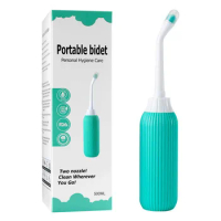 1PC 650ml Portable Bidet Eco-Friendly Plastics Travel Handheld Bidet Bottle with Retractable Spray Nozzle for Hygiene Cleansing