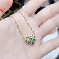 kalung love permata Hijau