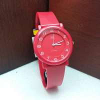 JAM TANGAN WANITA QQ QnQ Q&Q VQ94J024Y RED RUBBER ORIGINAL