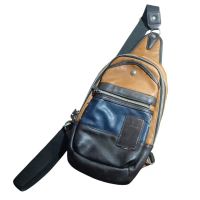 กระเป๋าคาดอก Bianchi Sling Bag กว้าง 8 นิ้ว สูง 12 นิ้ว สีน้ำตาล/กรม